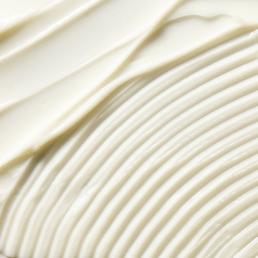 МАСКА ЗА ДЛАБИНСКО ОБНОВУВАЊЕ НА КОСАТА